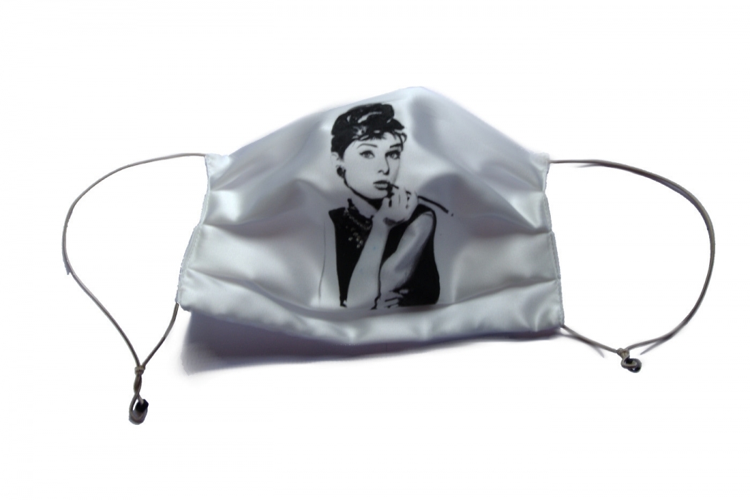 Mascherina con immagine Audrey Hepburn dipinta a mano