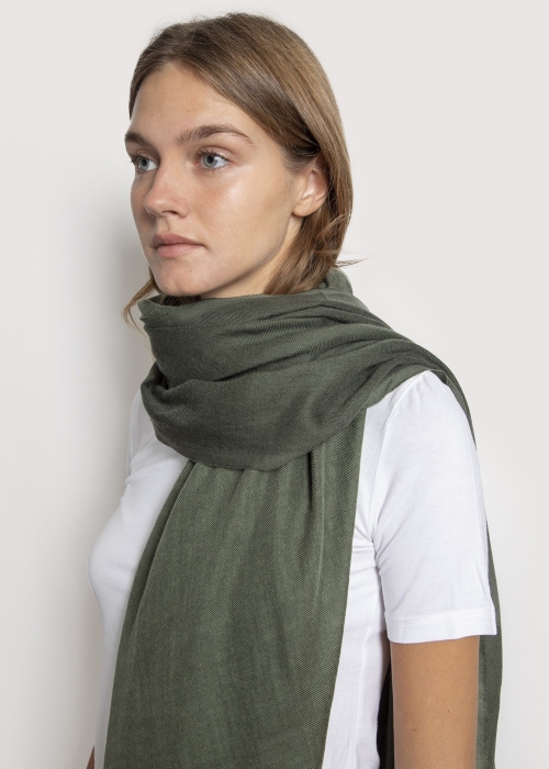 Stola-in-Cashmere-Verde-Militare