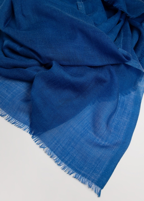 Stola-in-cashmere-light-blu-elettrico