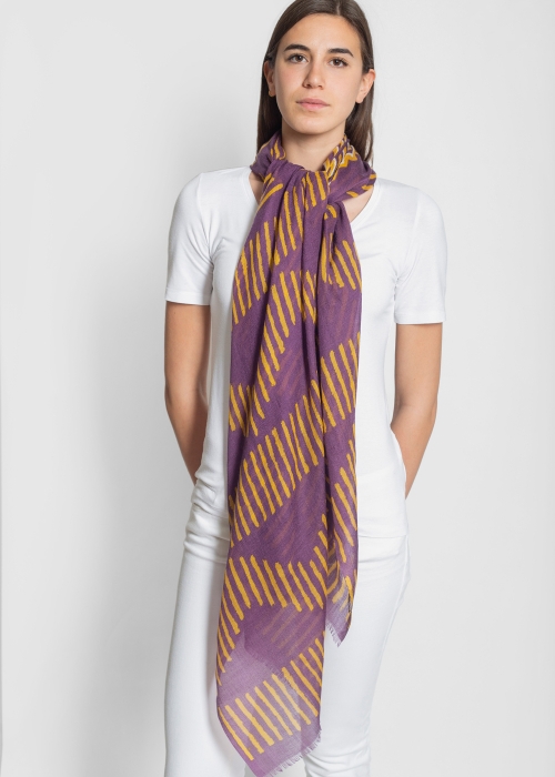 How to wear Cashmere Stole Purple Tribe