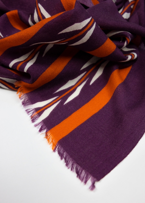 Purple and orange cashmere scarf with ethnic pattern - zoom