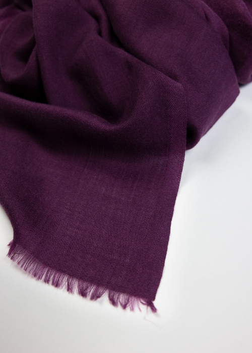 Plum cashmere shawl made in Italy scarves