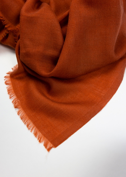 Rust cashmere shawl - zoom