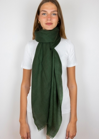 Sciarpa cashmere grande verde indossato