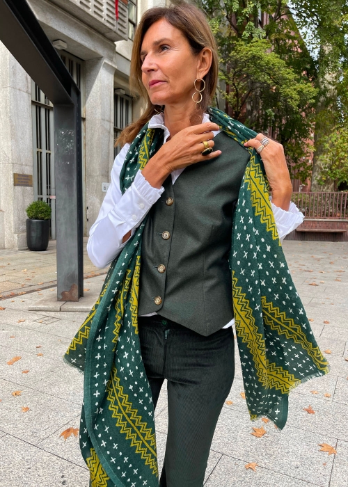 Green cashmere shawl | Cashmere stoles and scarves | Toosh Made in Italy