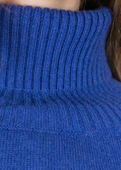 Dolcevita in cashmere bluette