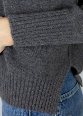 Dolcevita in cashmere marrone