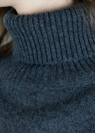Dolcevita in cashmere grigio