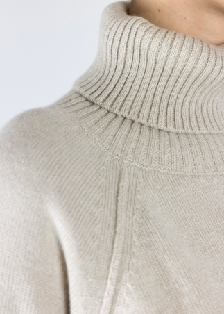 Dolcevita in cashmere beige