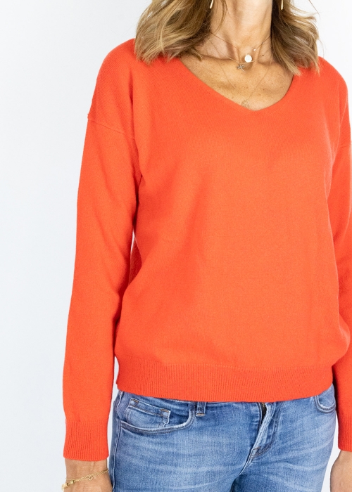 Lacquer V Sweater with Long Sleeves