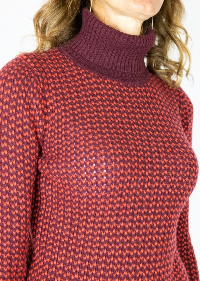 Honeycomb Turtleneck Lava + Laquer