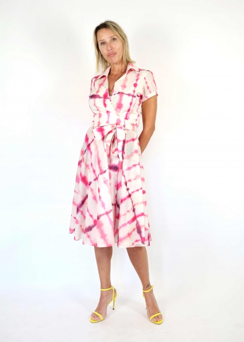 White wrap dress with fuchsia shade