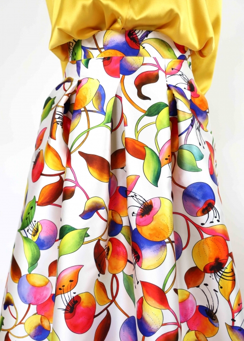 Berry Corolla skirt