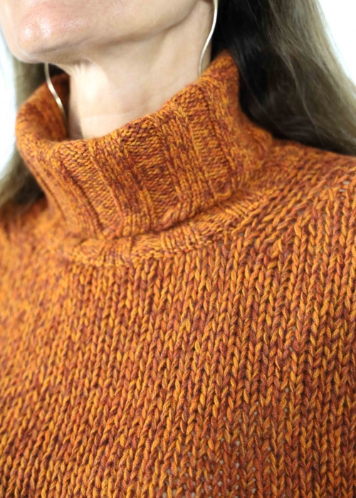 Mariaelena in pure cashmere moulinè turtleneck sweater