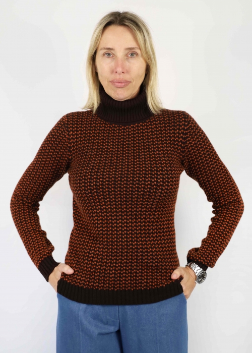 Pure cashmere turtleneck with two-tone workmanship