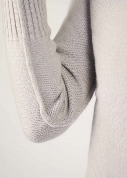 Dolcevita in cashmere grigio chiaro