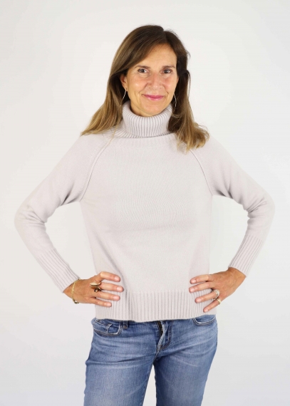 Dolcevita in cashmere grigio chiaro