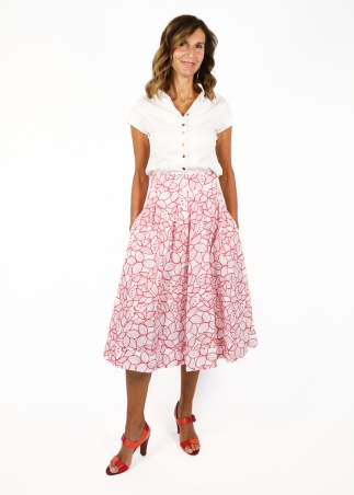 WHITE AND RED BROCADE TULIP SKIRT