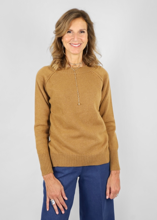 Pure cashmere crew neck sweater with exposed stitching