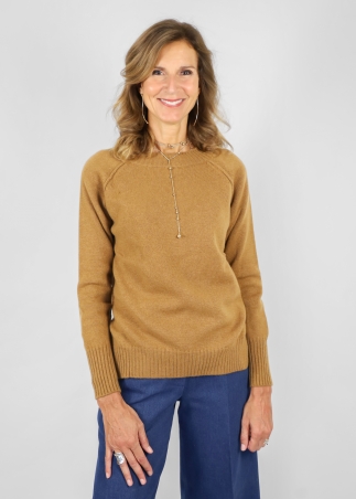 Girocollo in puro cashmere con cuciture a vista