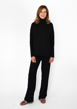 Completo tuta pantalone e dolcevita in misto lana cashmere