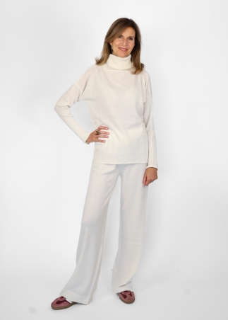 Completo tuta pantalone e dolcevita in misto lana cashmere