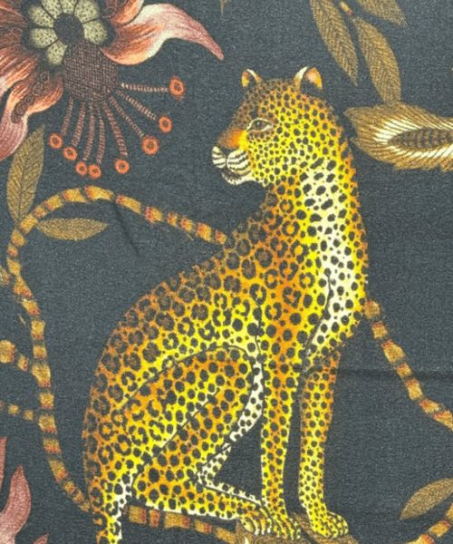 Idee per un regalo di Natale di lusso: plaid in cashmere con stampa